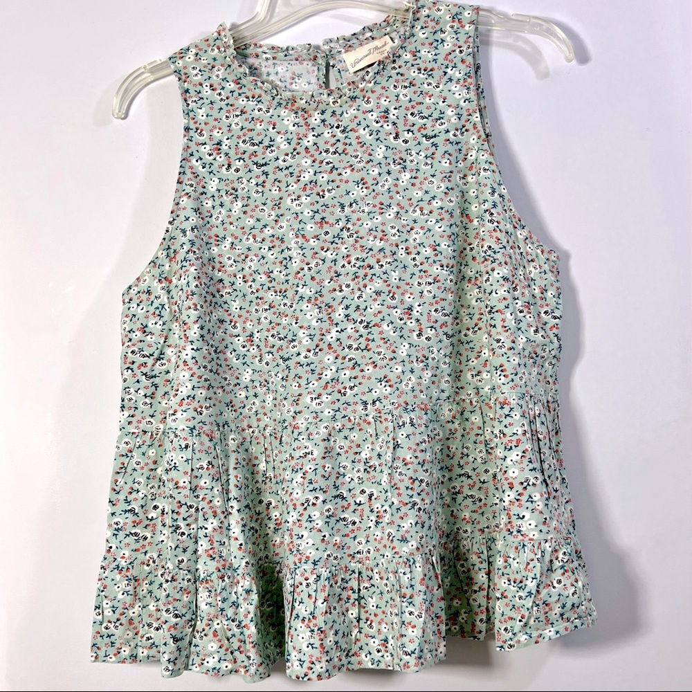 Universal Thread-Sleeveless Blouse